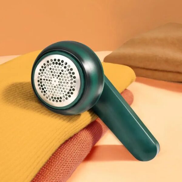Portable Fabric Lint Remover - Image 3