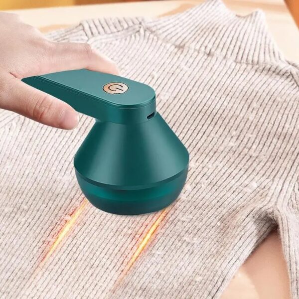 Portable Fabric Lint Remover - Image 2