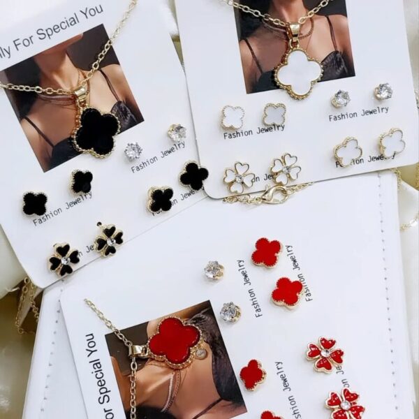 Trendy Locket And Tops Set
