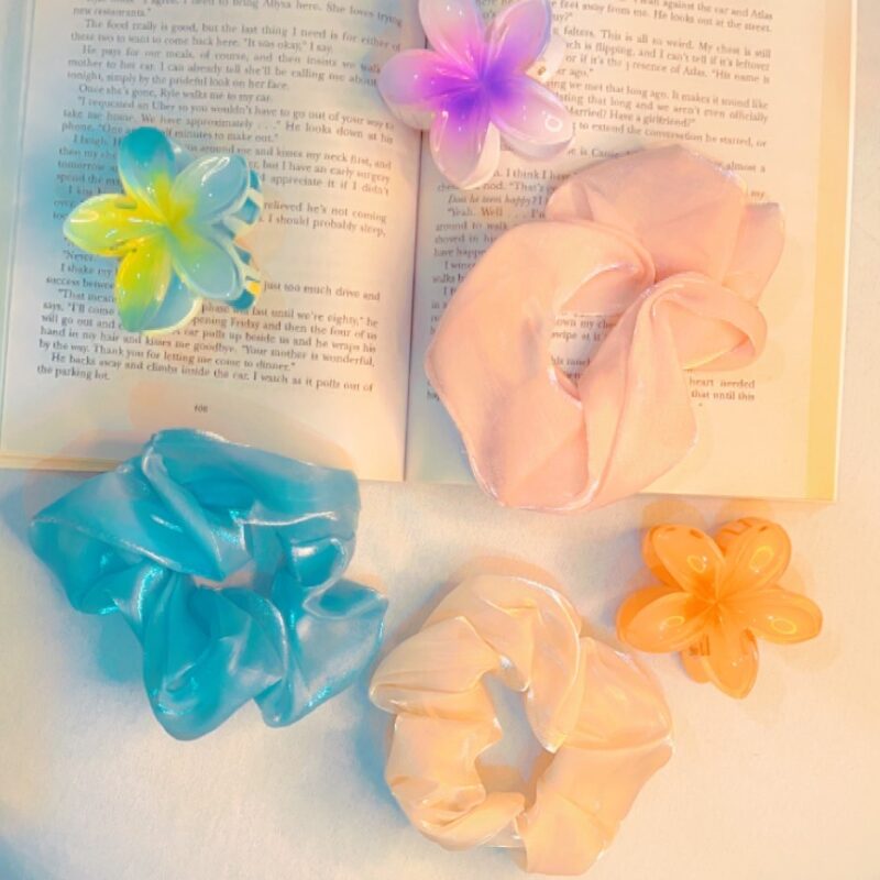 Premium Tissue Scrunchie